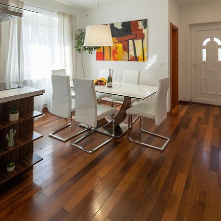 Lumaja Luxury Apartman Биоград на Мору Екстериор снимка