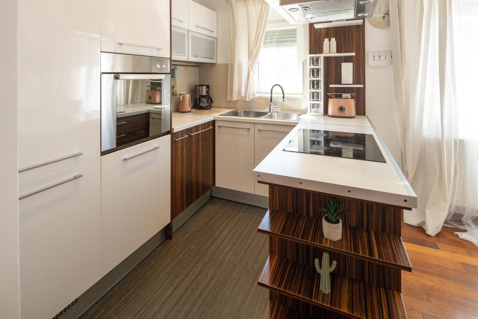 Lumaja Luxury Apartman Биоград на Мору Екстериор снимка